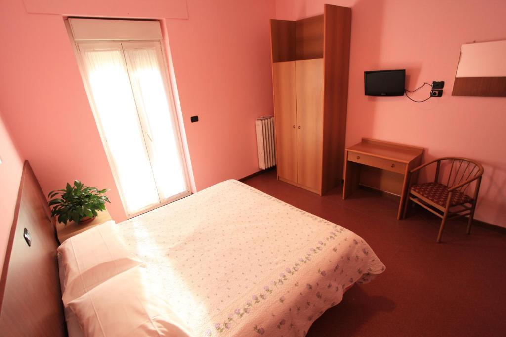 Hotel Torrismondi Cuneo Zimmer foto